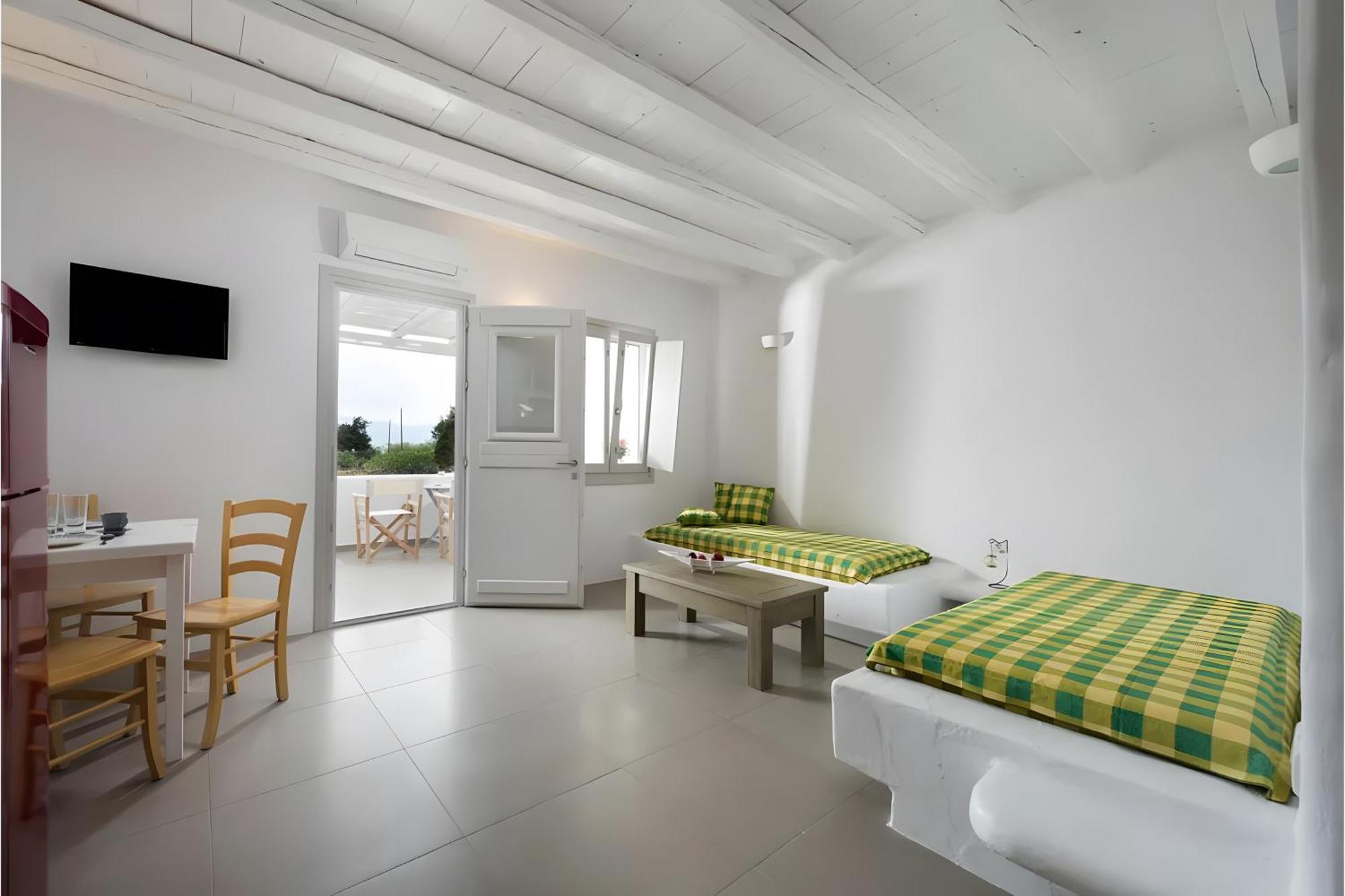 Maisonette No 3 90 Squares Meters Kímolos المظهر الخارجي الصورة